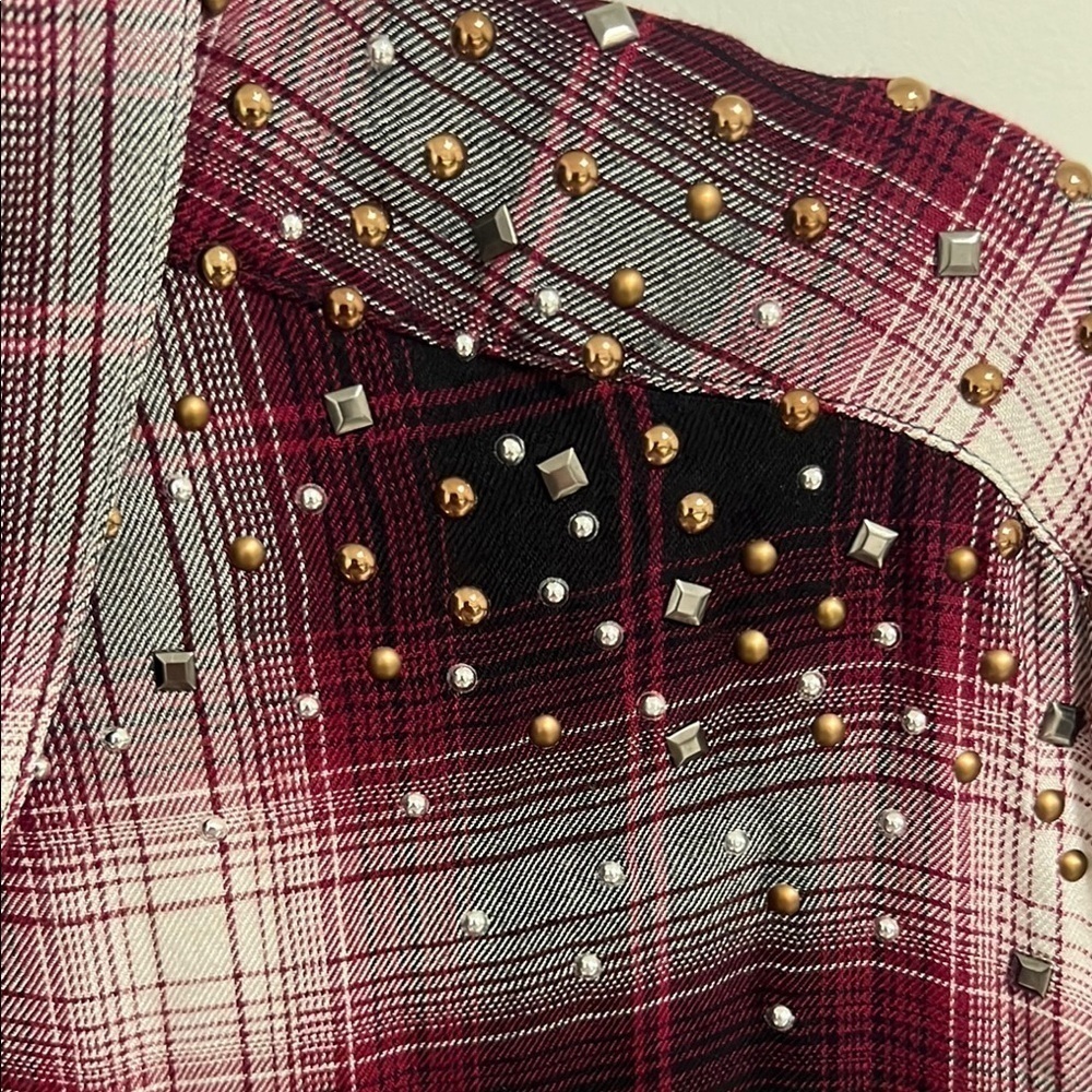 Express women’s Plaid Shirt - maroon and gray/white - Picture 8 of 10